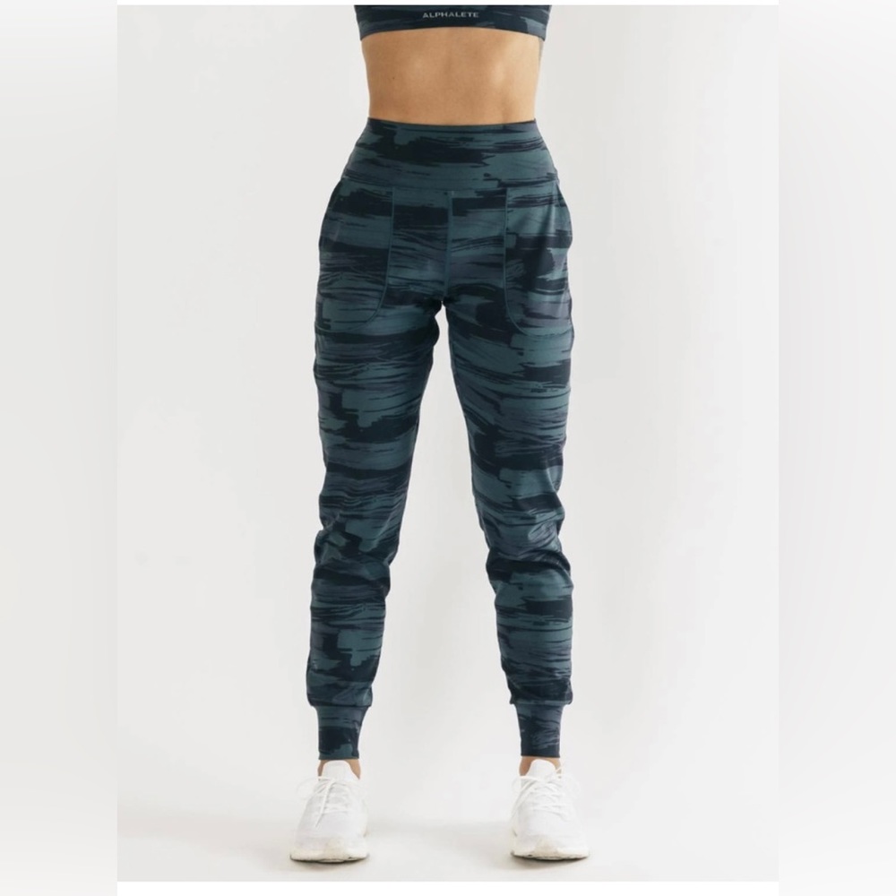 Alphalete Surface Expanse Women's Joggers L/XL